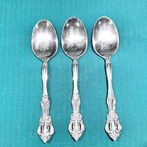 Oneida Michelangelo Cube Heirloom Stainless Soup Spoons-Set of 3